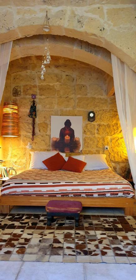 Bedroom Buddha con bagno esterno Kerċem Exterior foto