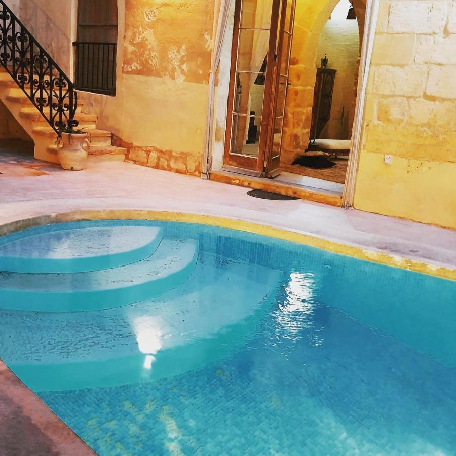 Bedroom Buddha con bagno esterno Kerċem Exterior foto
