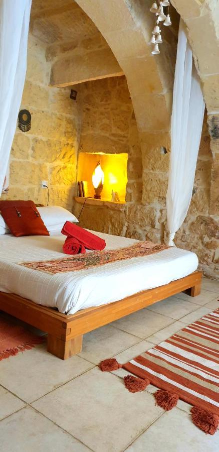Bedroom Buddha con bagno esterno Kerċem Exterior foto