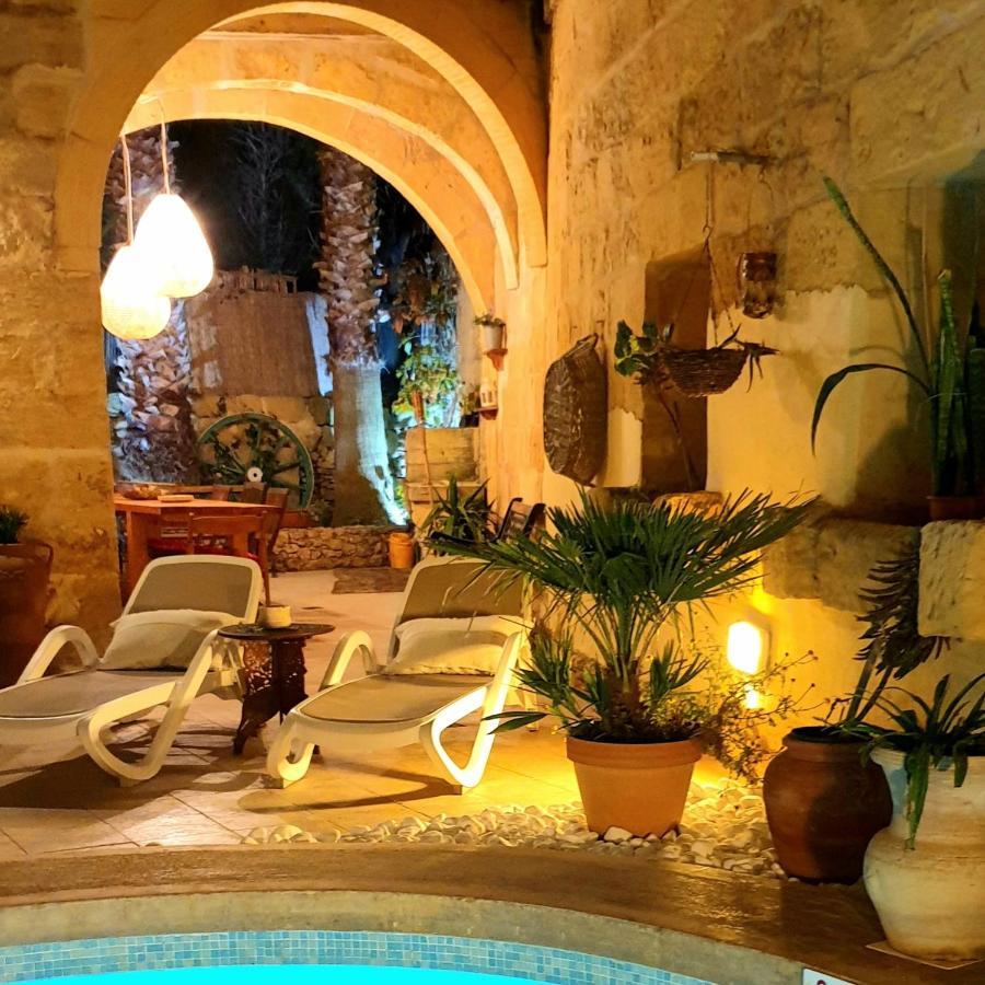 Bedroom Buddha con bagno esterno Kerċem Exterior foto