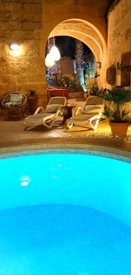 Bedroom Buddha con bagno esterno Kerċem Exterior foto