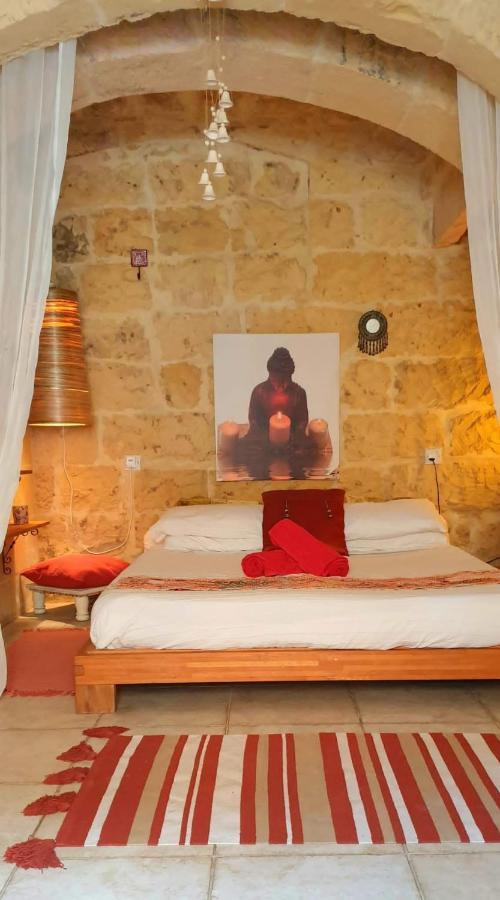Bedroom Buddha con bagno esterno Kerċem Exterior foto