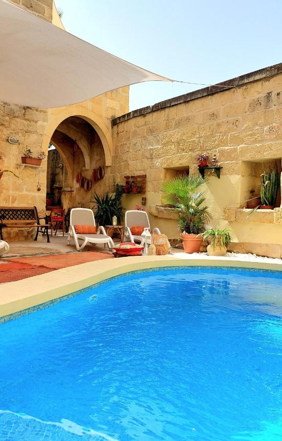 Bedroom Buddha con bagno esterno Kerċem Exterior foto
