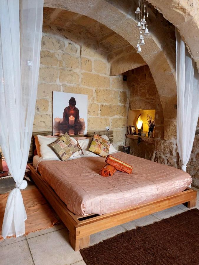 Bedroom Buddha con bagno esterno Kerċem Exterior foto
