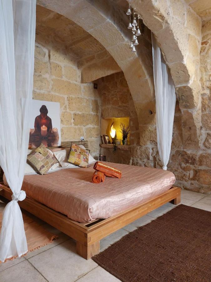 Bedroom Buddha con bagno esterno Kerċem Exterior foto
