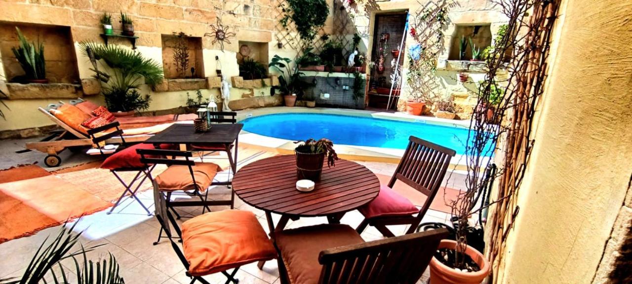Bedroom Buddha con bagno esterno Kerċem Exterior foto