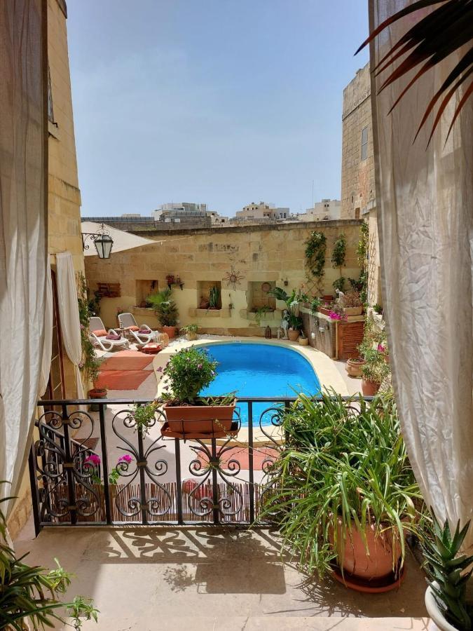 Bedroom Buddha con bagno esterno Kerċem Exterior foto