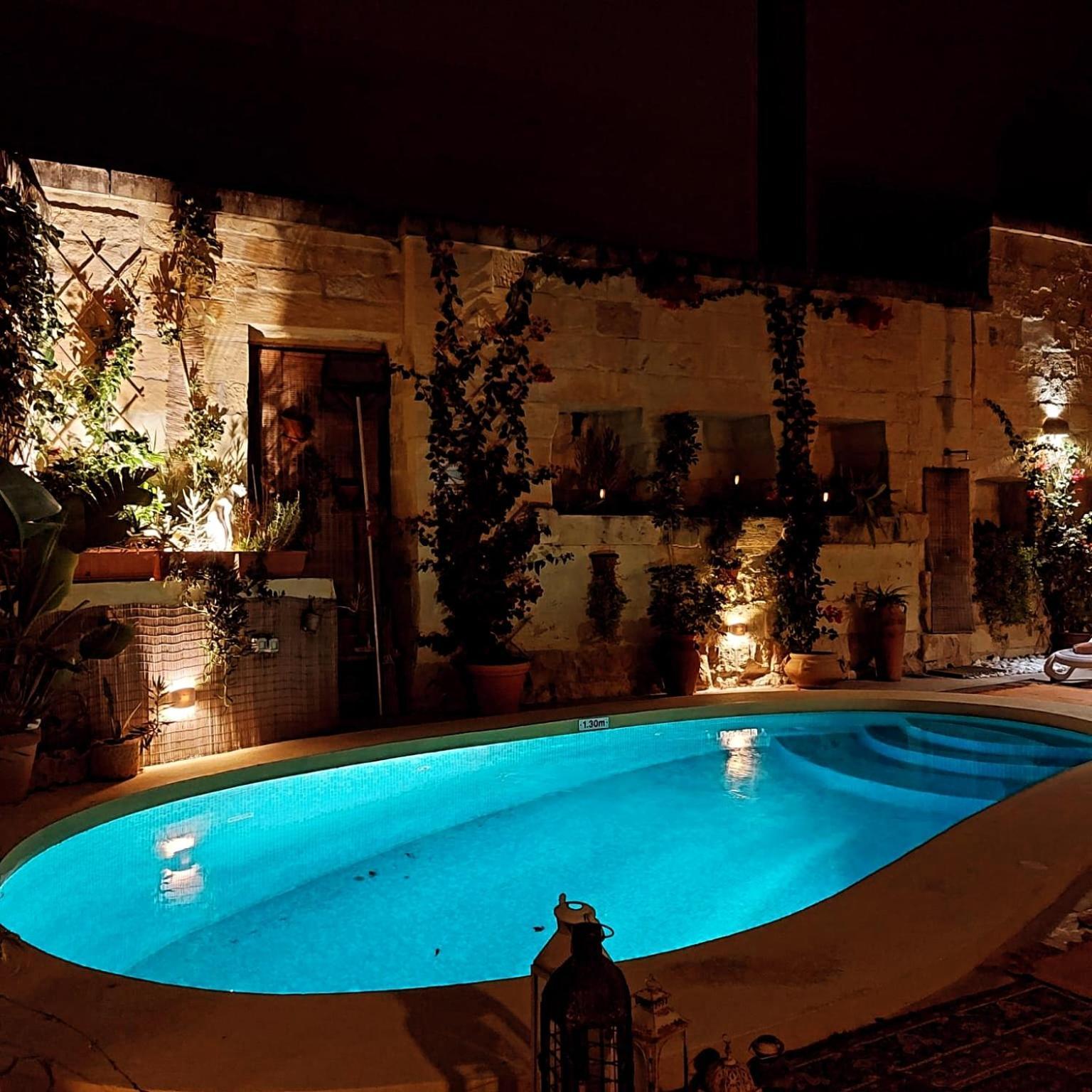 Bedroom Buddha con bagno esterno Kerċem Exterior foto